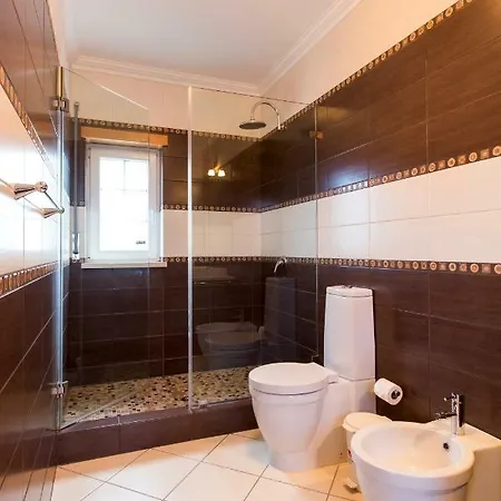 Branca - 4 Bedroom Holiday With Pool & Wifi At Praia Del Rey * Praia del Rei