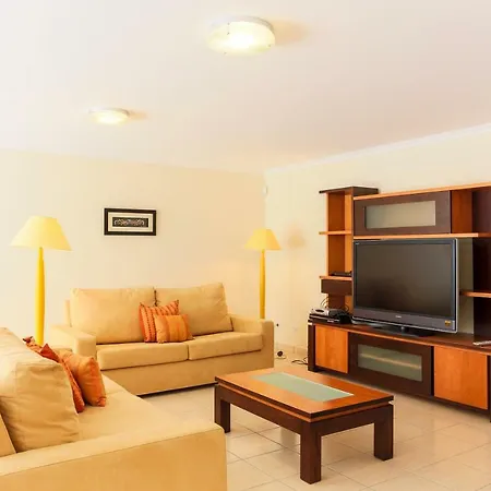 Branca - 4 Bedroom Holiday With Pool & Wifi At Praia Del Rey * Praia del Rei