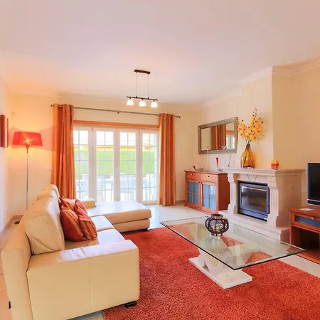 Branca - 4 Bedroom Holiday With Pool & Wifi At Praia Del Rey Praia del Rei