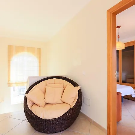 Villa Branca - 4 Bedroom Holiday With Pool & Wifi At Praia Del Rey *