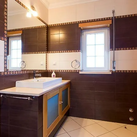 Villa Branca - 4 Bedroom Holiday With Pool & Wifi At Praia Del Rey *