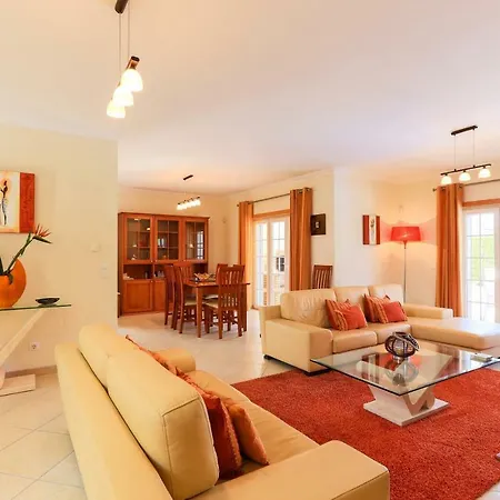 Branca - 4 Bedroom Holiday With Pool & Wifi At Praia Del Rey Villa Praia del Rei