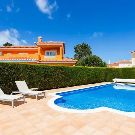 Villa Branca - 4 Bedroom Holiday With Pool & Wifi At Praia Del Rey Praia del Rei